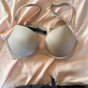 Nude Victoria secret push up bra 32 c